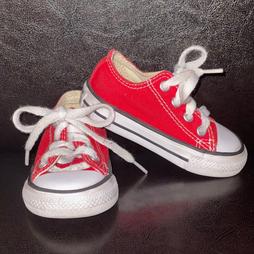 size 4 red converse